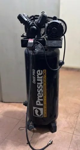 Compressor vertical 100L litros pouco uso
