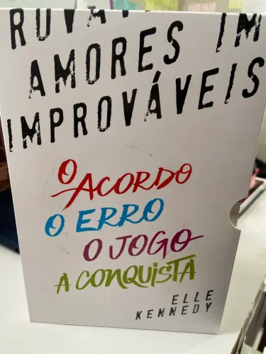 Livros Combo Off Campus- Amores Improváveis