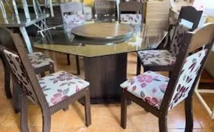 Doação de mesa sala de jantar 