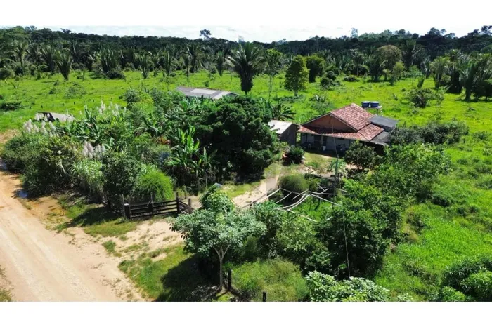 Sítio de 60 Alqueires com 02 casas no Vale do Anari