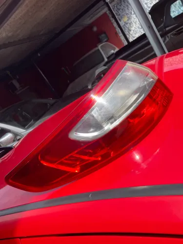 Lanterna traseira esquerda Renalt fluen