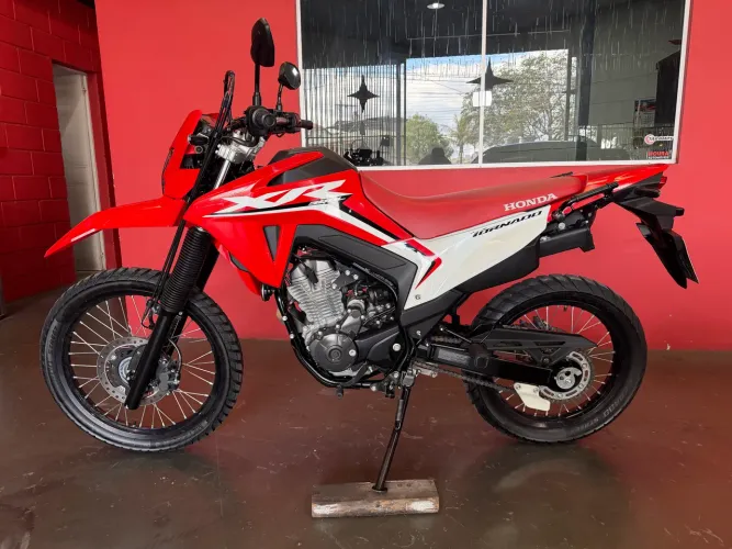 Honda / XR 300 TORNADO 2025 !!!