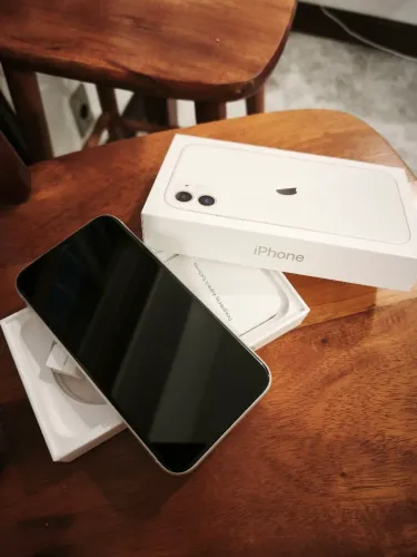 Vendo iPhone 11 Branco 128Gb