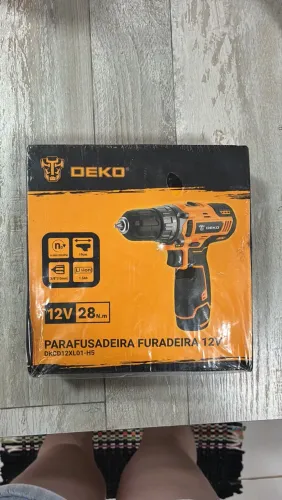 Parafusadeira Deko nova