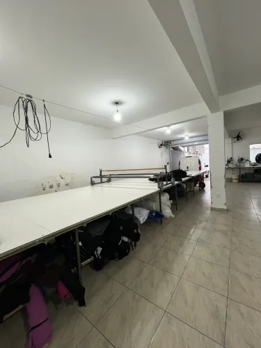 ALUGA-SE ESTRUTURA COMPLETA PARA CONFECÇÃO / FÁBRICA DE ROUPAS