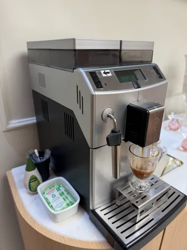 Cafeteira expresso SAECO LIRIKA