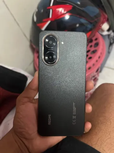 Celular novo 2 mês de uso caixa carregador tudo certinho 