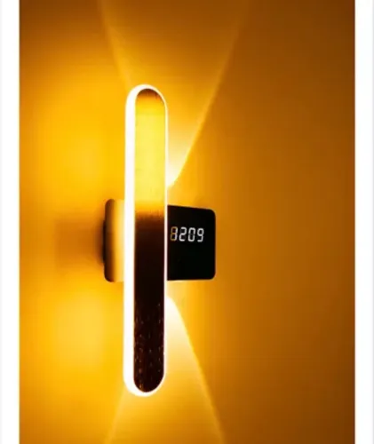 Arandela dourado em led 3 tonalidades e relógio integrado produto novo