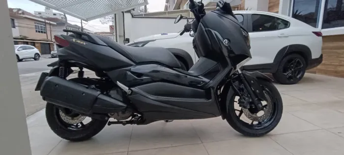 Xmax 250 2021 pouco rodada
