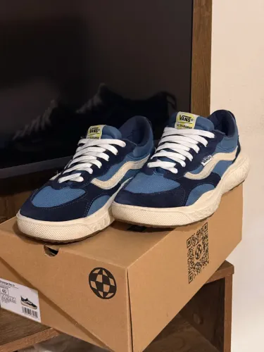 Tênis Vans Ultrarange 40
