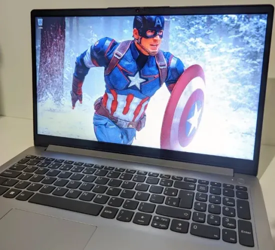 NoteBook Lenovo i5-1235U (10 Núcleos) (Semi Novo)