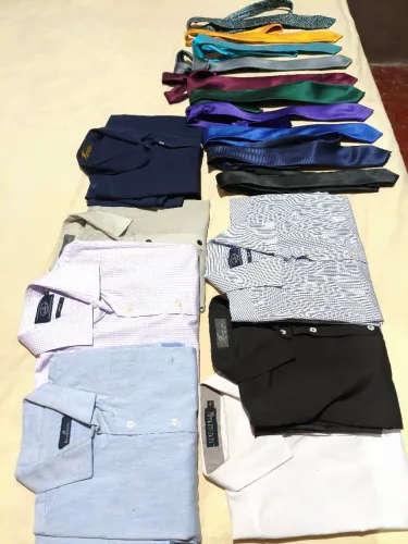Ternos 4, camisas7 e gravatas 10. 