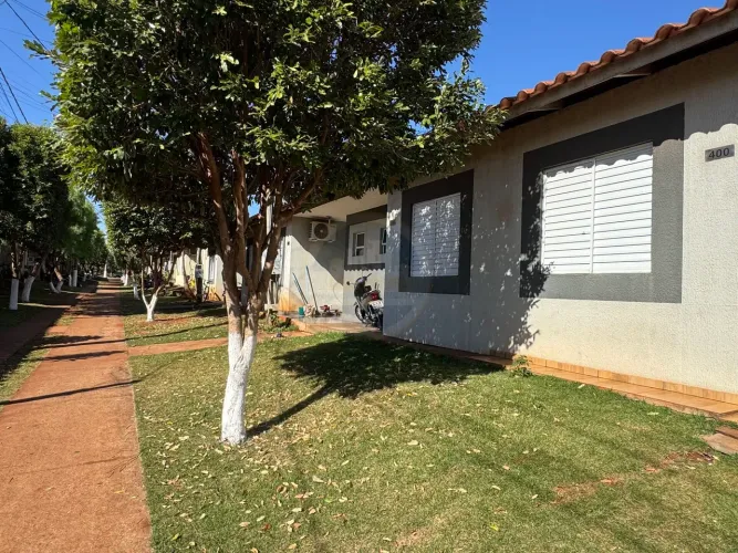 Casa em condomínio fechado