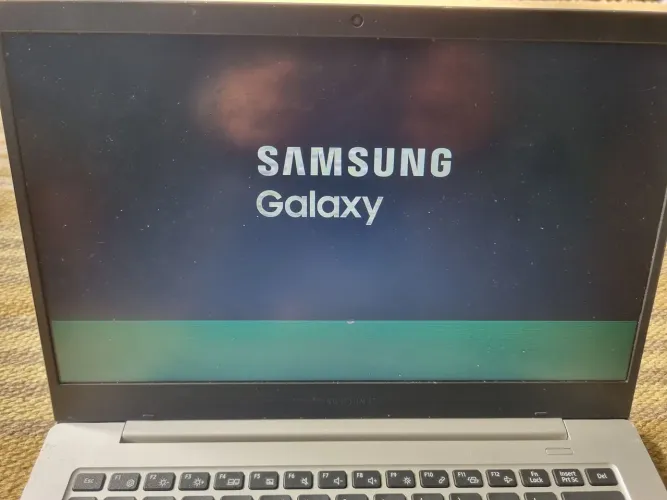 Galaxy Book Go - Faixa colorida