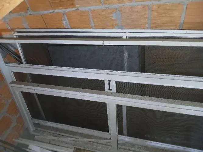 Telas mosquiteiros para janelas e portas