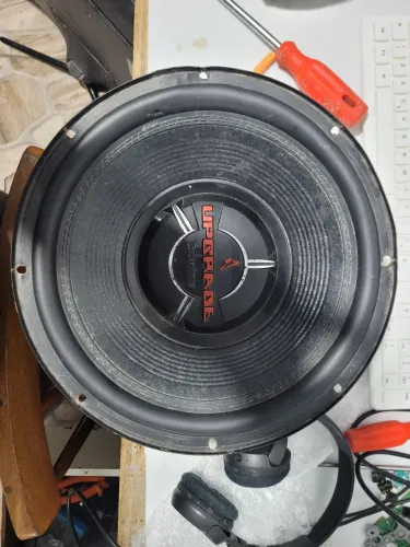 Subwoofer Bomber Upgrade 12" 350W RMS - Excelente Grave!