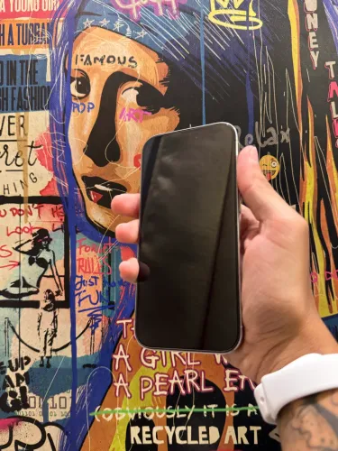 iPhone 16 pro 256gb