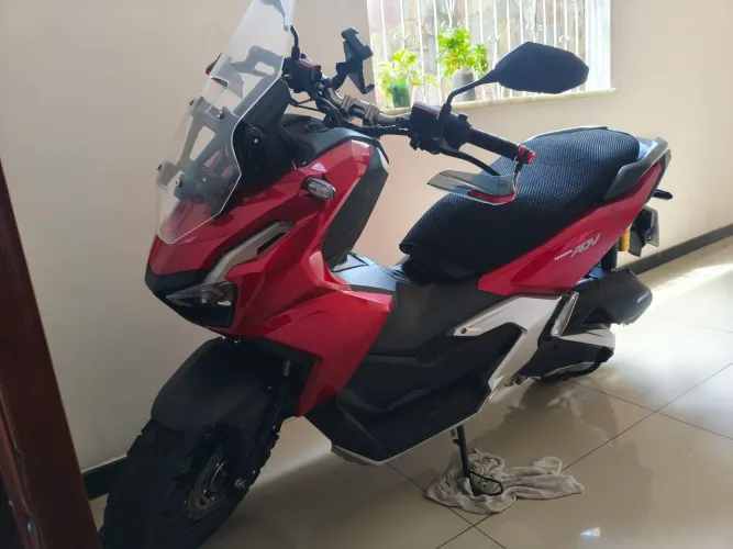 Honda ADV 2025 com 749km