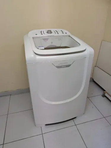 Lavadora de Roupas Electrolux Turbo Premium 16kg LTM16