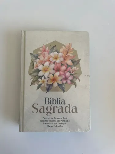 Bíblia Sagrada Nova (Lacrada) - Linda Capa Floral com Recursos Especiais