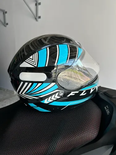 Capacete nunca usado