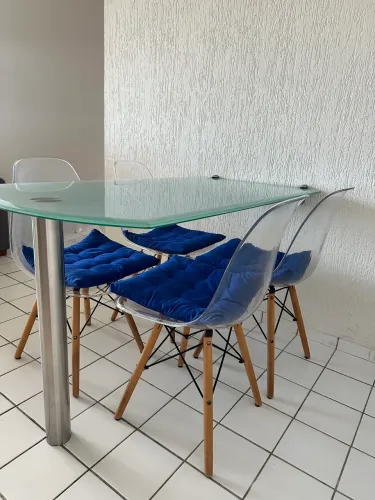 Conjunto mesa de vidro 4 cadeiras 