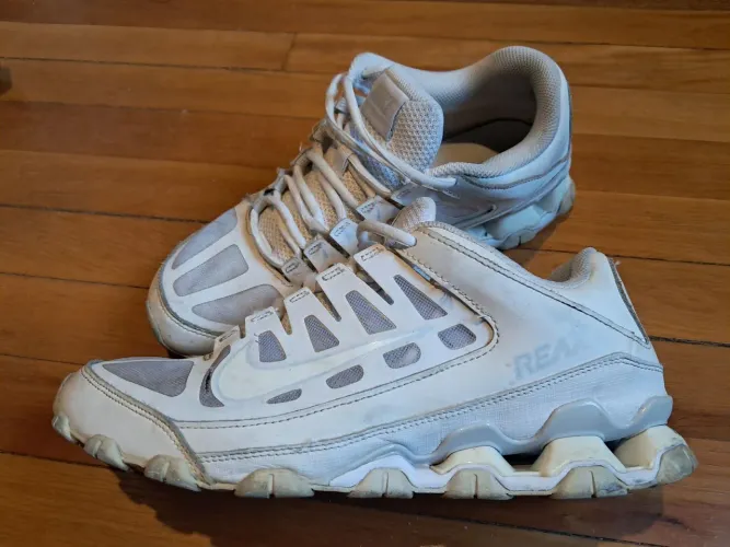Tênis Nike Reax 41