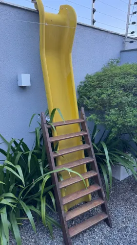 Escorregador de fibra 2,3metros