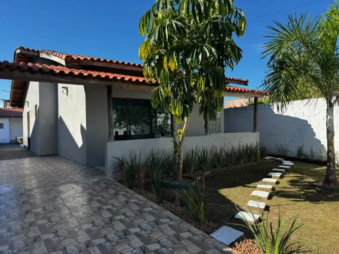 Casa para Venda em Peruíbe, Estância Balneária Maria Helena Novaes, 2 dormitórios, 2 suíte