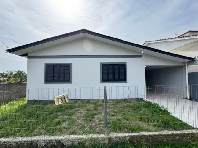 Casa com 3 dormitórios para alugar, 100 m² por R$ 1.550,00/mês - Santa Bárbara - Araranguá