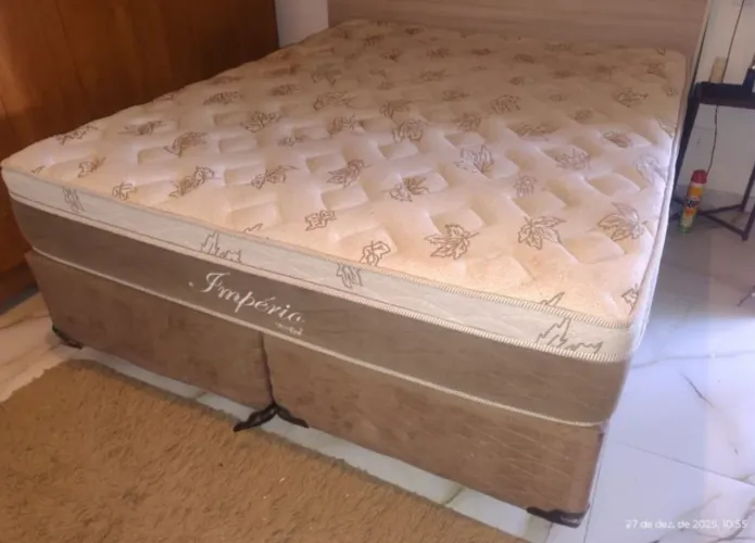 1.450,00 COLCHÃO QUEEN PREMIUM . ESTUDO  TROCAS POR CASAL .