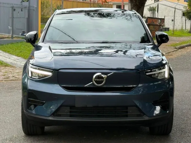 Volvo EX40 Plus P6 (elétrico) 2026