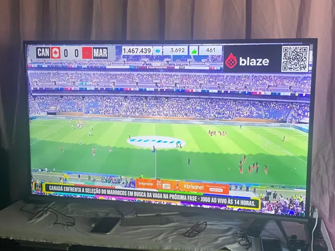 TV TCL 50 polegadas funcionando
