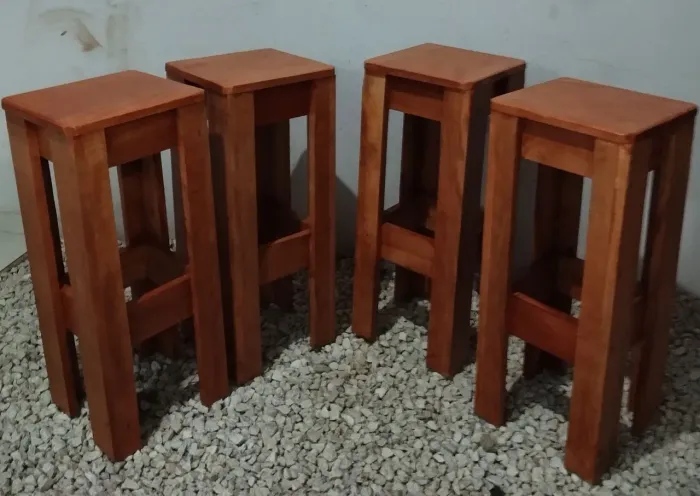 Vendo banquinhos e bancos em vários tamanhos 