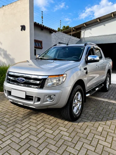 Ford Ranger Limited 3.2 20V 4X4 CD Aut. Dies. 2014