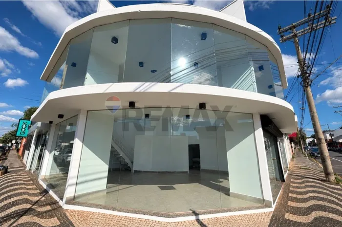 Sala Comercial no bairro Centro, Rua José Bonifácio, em Araras  Excelente Localização