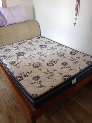 Vende-se cama e colchão Ortobom