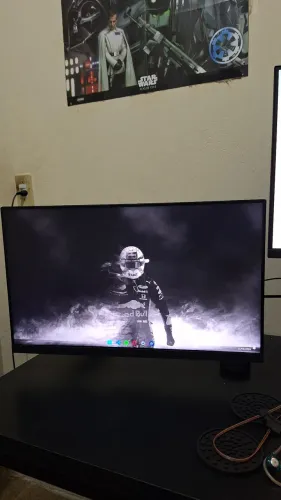 Monitor Gamer LG UltraGear 24? 180hz + Braço Articulado 
