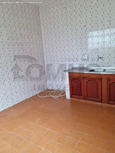 Casa de 224m² no Bairro Cirurgia com 3 Quartos, Varanda, Quintal e Mais.