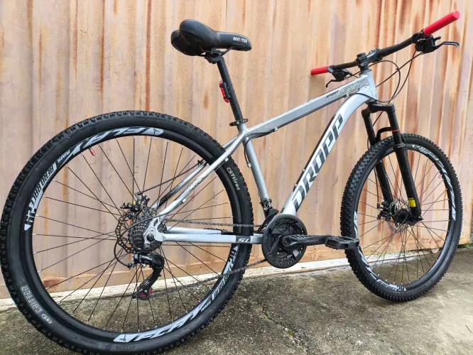 Bike dropp sport SL aro 29 tamanho M 17 cor silver com preto