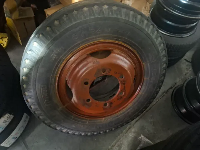 Roda C/Pneu Pirelli