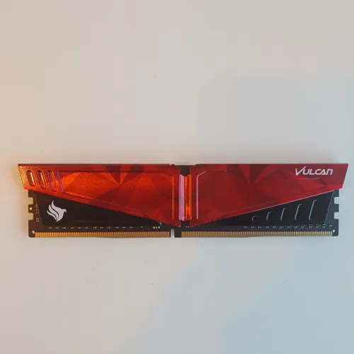 Memória RAM 8GB DDR4 3000MHz Pichau Gaming Team Group TForce CL16 - OLX PAY + Envios