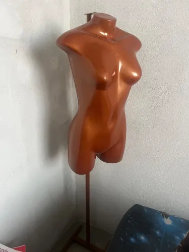 Maniquin novo