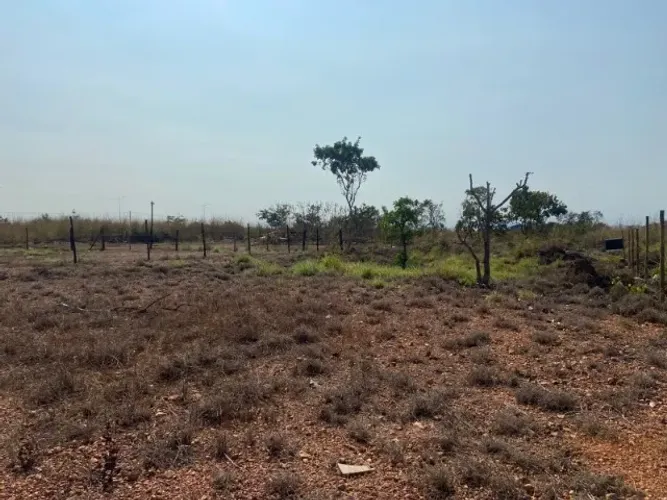 Terreno de esquina próximo ao fórum de Várzea Grande mt.