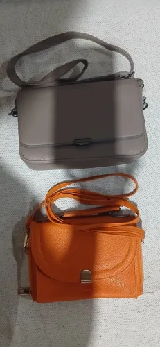 Vendo duas bolsas por 70 reais