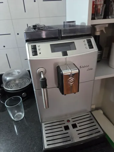 Cafeteira elétrica Saeco Lirika