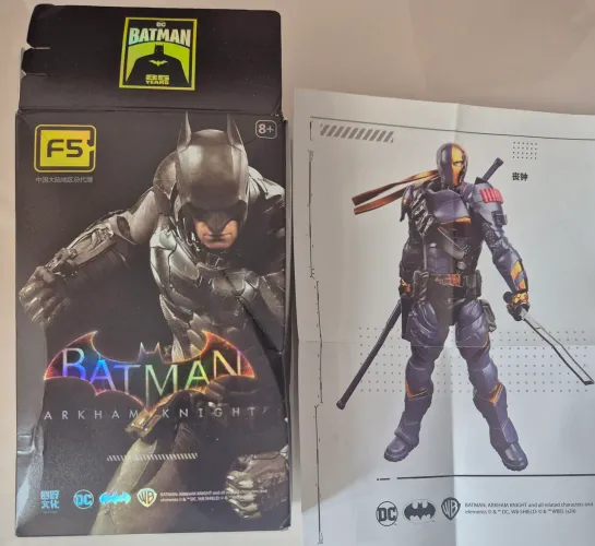 Miniatura/Action Figure F5 do Batman Arkham Knight (Deathstroke)