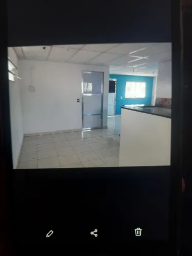 Casa com dois quartos em Realengo 