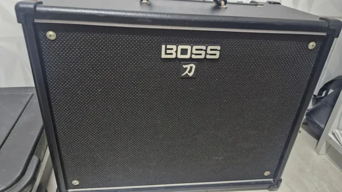 Amplificador boss katana 100