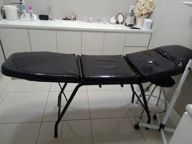 Maca Clínica de Consultório Articulada - Estrutura Reforçada